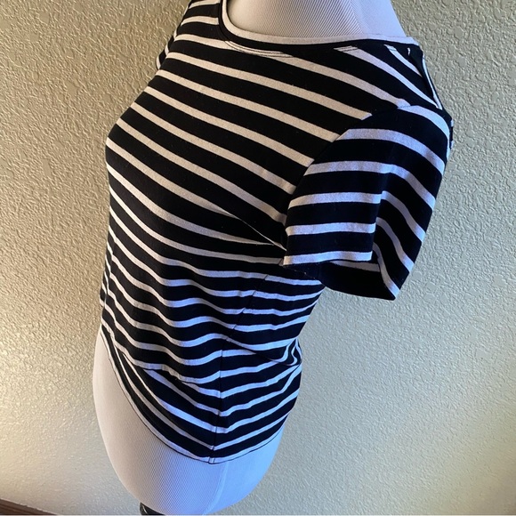 Cabi Rayon Criss Cross Striped Crew Neck Tee Short Sleeve Black White: Small - Picture 2 of 8